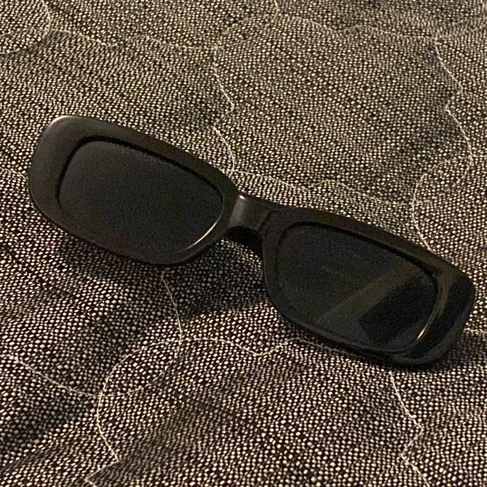 Sunglasses πΆ - Picture 3 of 6